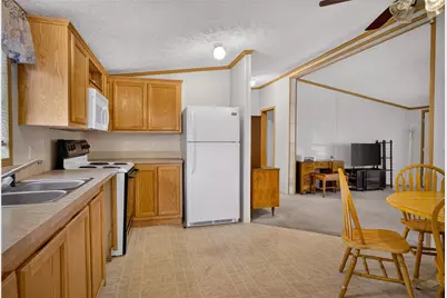 424 Castle Rd, Chartiers, PA 15301 - Photo 14