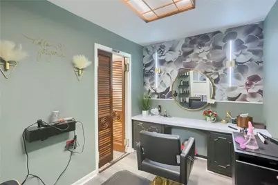 528 Lawrence Ave, Ellwood City, PA 16117 - Photo 12