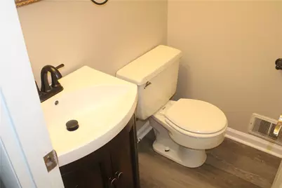 106 Larchwood Dr, Wilkins Township, PA 15145 - Photo 14