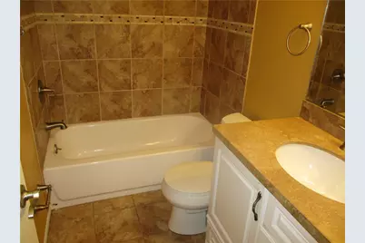 106 Larchwood Dr, Wilkins Township, PA 15145 - Photo 6