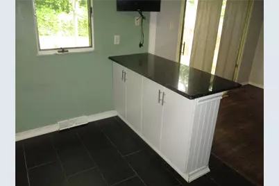 106 Larchwood Dr, Wilkins Township, PA 15145 - Photo 4