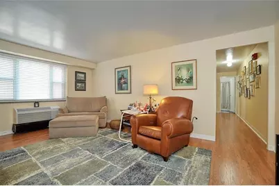 4625 Fifth Ave #211, Pittsburgh, PA 15213 - Photo 6