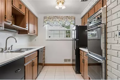 511 Newport Drive, Hempfield Township, PA 15601 - Photo 14