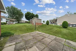 511 Newport Dr, Hempfield Township, PA 15601 - Photo 32