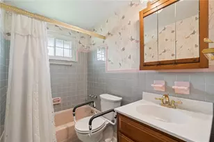 511 Newport Dr, Hempfield Township, PA 15601 - Photo 18