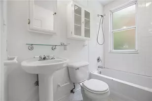 4 Clarendon Pl, Friendship Park, PA 15206 - Photo 22