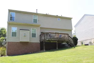 165 Hunter's Run Dr, Moon/Crescent Twp, PA 15108 - Photo 4