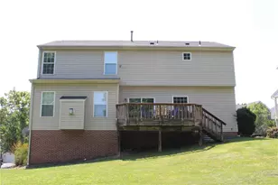 165 Hunter's Run Dr, Moon/Crescent Twp, PA 15108 - Photo 2