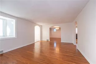 22 Herbst Rd, Kennedy Township, PA 15108 - Photo 10