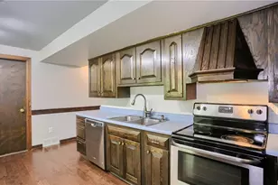 106 Colonial Way, Center Township, PA 15001 - Photo 14