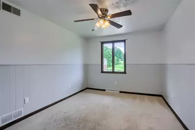106 Colonial Way, Center Township, PA 15001 - Photo 22