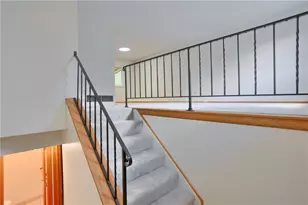 600 Joan St, Cranberry Township, PA 16066 - Photo 8