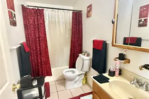 800 Ellsworth Ave, Jeannette, PA 15644 - Photo 4