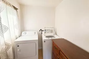 800 Ellsworth Ave, Jeannette, PA 15644 - Photo 32
