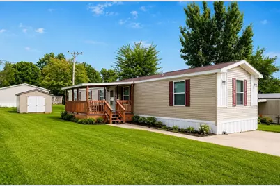 211 N Boyd Dr, Buffalo Township, PA 16055 - Photo 2