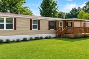 211 N Boyd Dr, Buffalo Township, PA 16055 - Photo 1