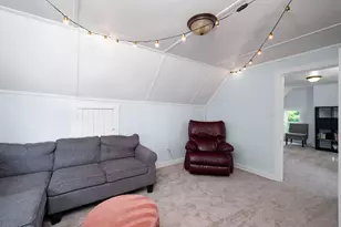 129 N Milton St, Zelienople, PA 16063 - Photo 30