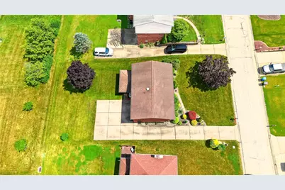 404 Highland Dr, Elizabeth Twp/Boro, PA 15037 - Photo 10