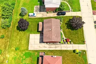 404 Highland Dr, Elizabeth Twp/Boro, PA 15037 - Photo 10