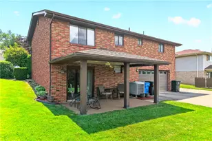 404 Highland Dr, Elizabeth Twp/Boro, PA 15037 - Photo 4