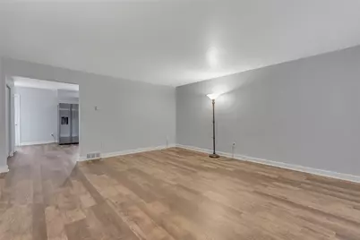 2902 Darlington Road #103, Chippewa Township, PA 15010 - Photo 8