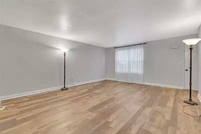 2902 Darlington Road #103, Chippewa Township, PA 15010 - Photo 6