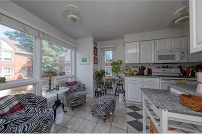9 Graham Pl, Pittsburgh, PA 15232 - Photo 16