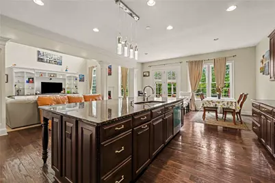 303 Connemara Ct, Pine Township, PA 16046 - Photo 8