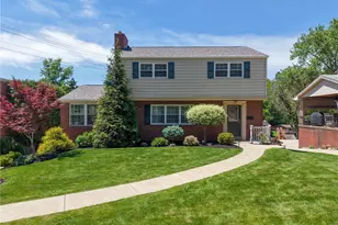 226 Coleen Dr, Pittsburgh, PA 15236 - Photo 1