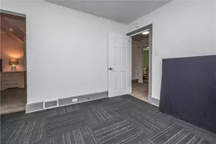 2716 Castlegate Ave, Pittsburgh, PA 15226 - Photo 10