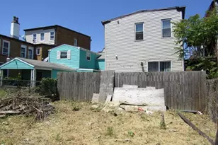 2125 Jonquil Wy, Pittsburgh, PA 15210 - Photo 10
