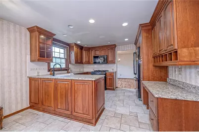 103 Berkeley, Ross Twp, PA 15237 - Photo 12