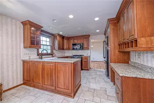 103 Berkeley, Ross Twp, PA 15237 - Photo 12