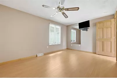 18 Kohleen Drive, Robinson Twp, PA 15136 - Photo 22