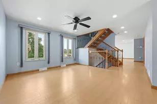 18 Kohleen Dr, Robinson Twp, PA 15136 - Photo 6