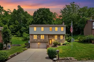 18 Kohleen Dr, Robinson Twp, PA 15136 - Photo 2