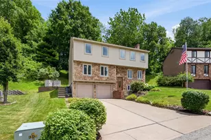 18 Kohleen Dr, Robinson Twp, PA 15136 - Photo 2