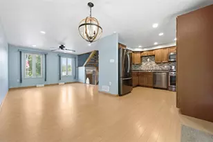 18 Kohleen Dr, Robinson Twp, PA 15136 - Photo 8