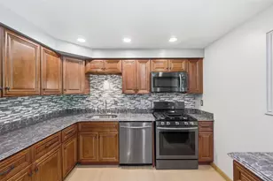 18 Kohleen Dr, Robinson Twp, PA 15136 - Photo 10