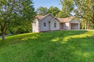 110 Chrie Ln, Clay Township, PA 16001 - Photo 4