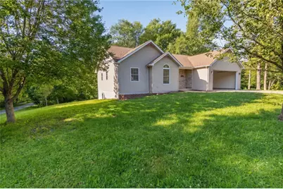 110 Chrie Ln, Clay Township, PA 16001 - Photo 4