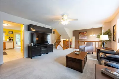 612 Village Green E Blvd, Adams Township, PA 16046 - Photo 6