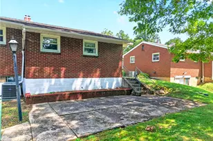 1312 Oak St, Connellsville, PA 15425 - Photo 4