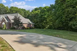 207 Maple Ct, Center Township, PA 15001 - Photo 4