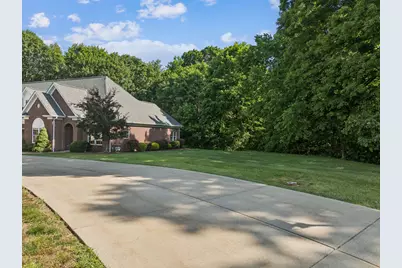207 Maple Court, Center Township, PA 15001 - Photo 4