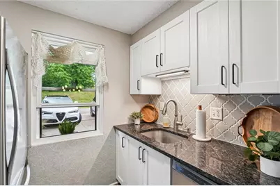 435 Brookside Ct, Seven Fields Boro, PA 16046 - Photo 10