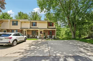 435 Brookside Ct, Seven Fields Boro, PA 16046 - Photo 4