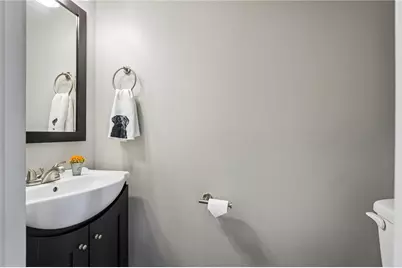 435 Brookside Ct, Seven Fields Boro, PA 16046 - Photo 8