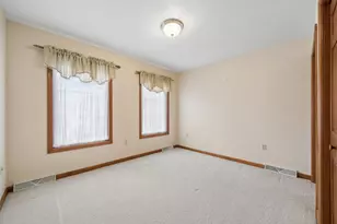 9470 Pembroke Cir, North Huntingdon, PA 15642 - Photo 16