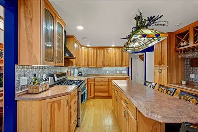 1031 Sanda Dr, Pittsburgh, PA 15227 - Photo 8